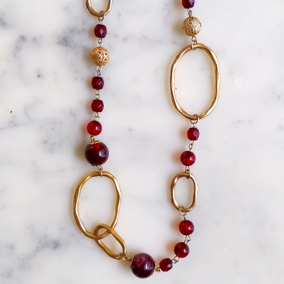 Express Multiple Shapes/Sizes/Materials Chained Necklace. - Picture 2 of 3